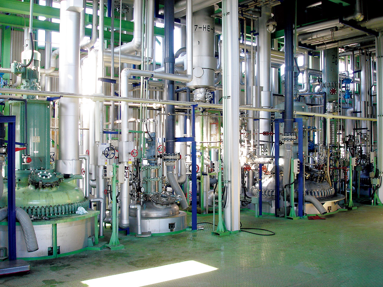 Reaction facility (for 600 - 8,000L)